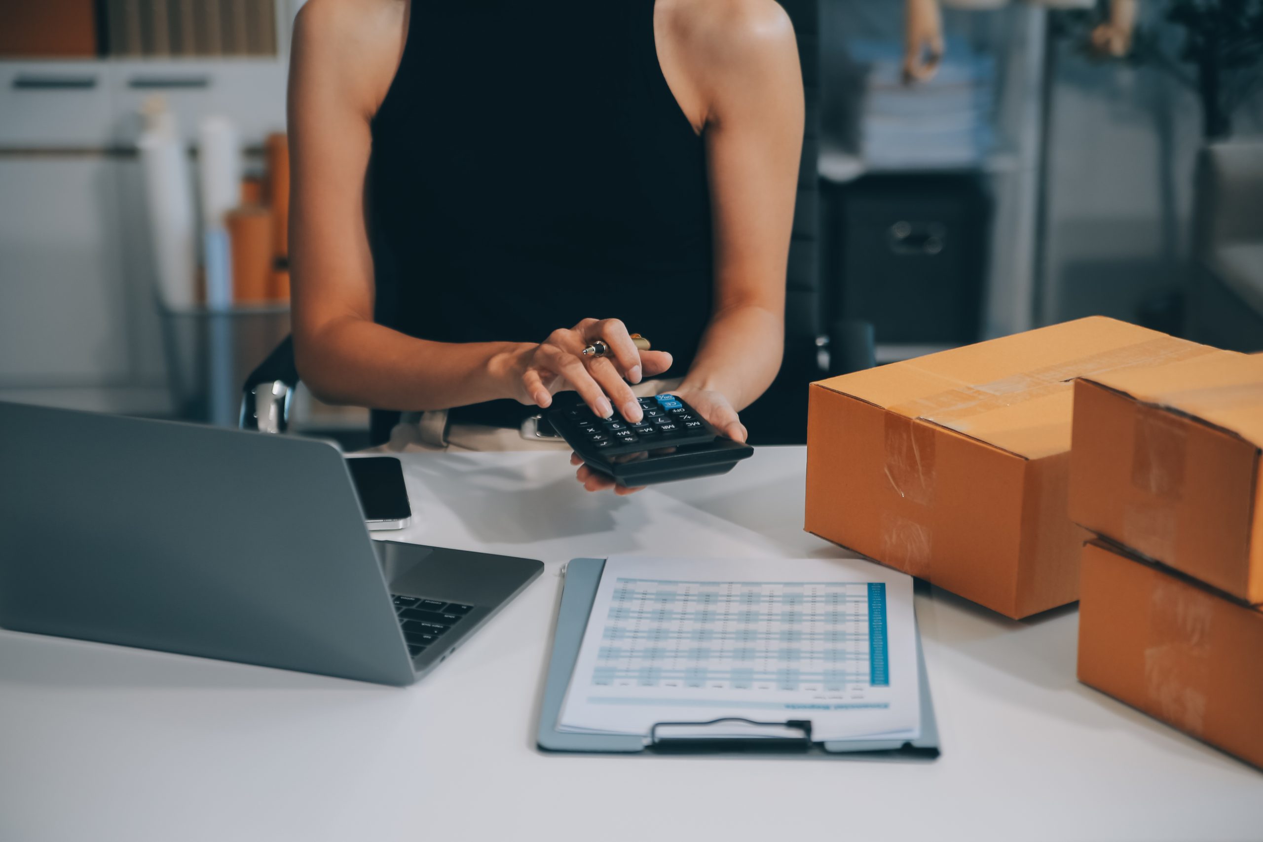 How Print Brokers Price Custom Labels